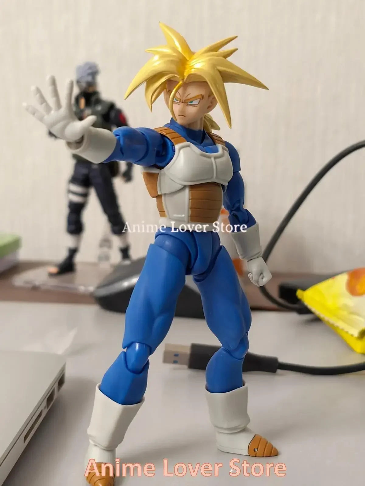 Bandai SHFiguarts SHF Dragon Ball Super Saiyan Trunks Son Goku Figures for Enthusiasts - Image 3