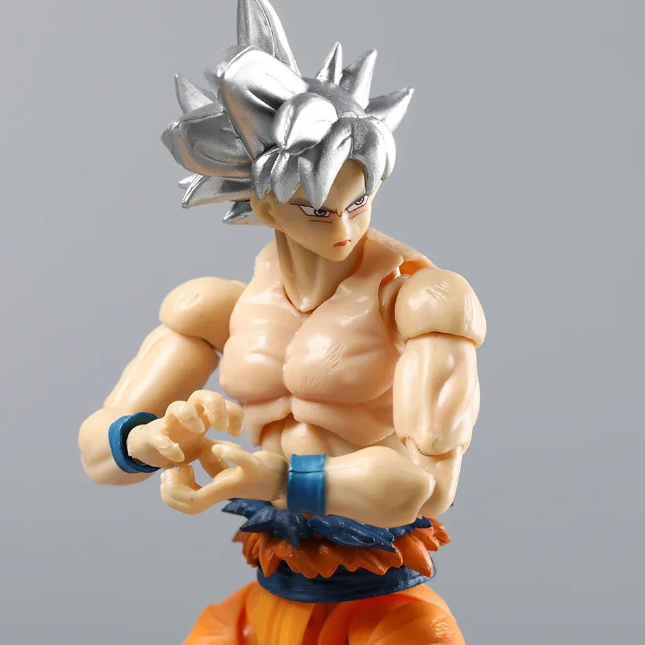 SHF Silver Hair Son Goku Ultra Instinct - Image 17